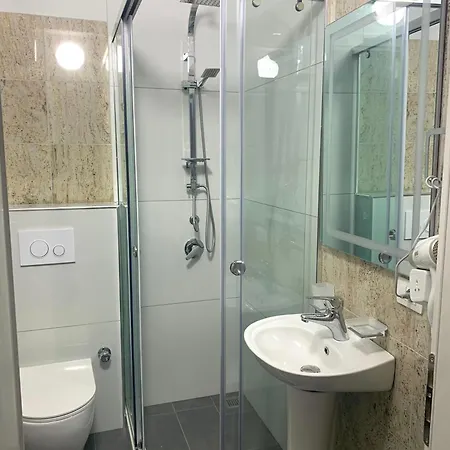 Fishta Quality Q5 36 Appartamento *